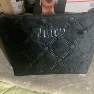 JUICY COUTURE LARGE COSMETICS BAG